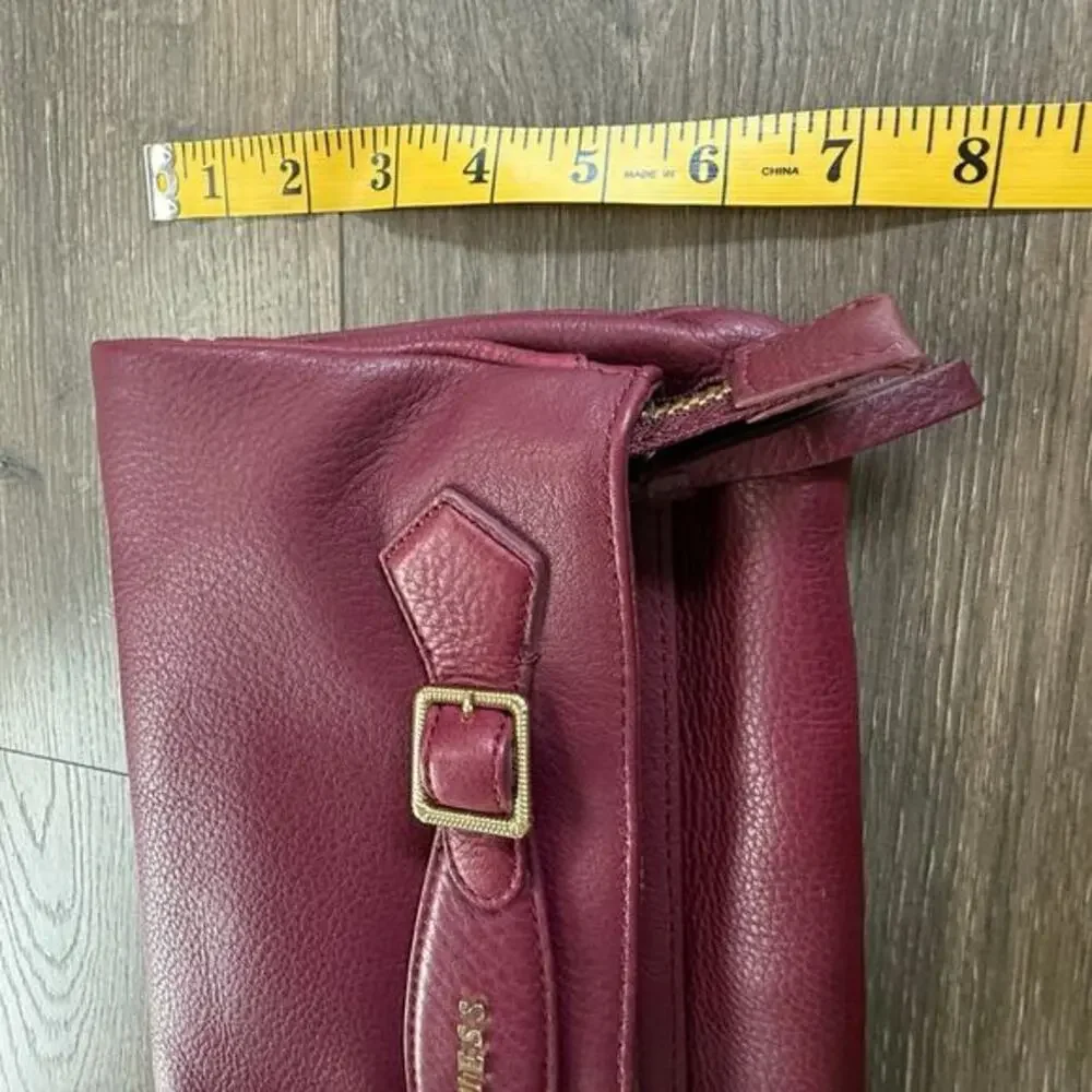 Guess Ladies Handbag Satchel Tote Bag‎ Wine Modern Simplicity